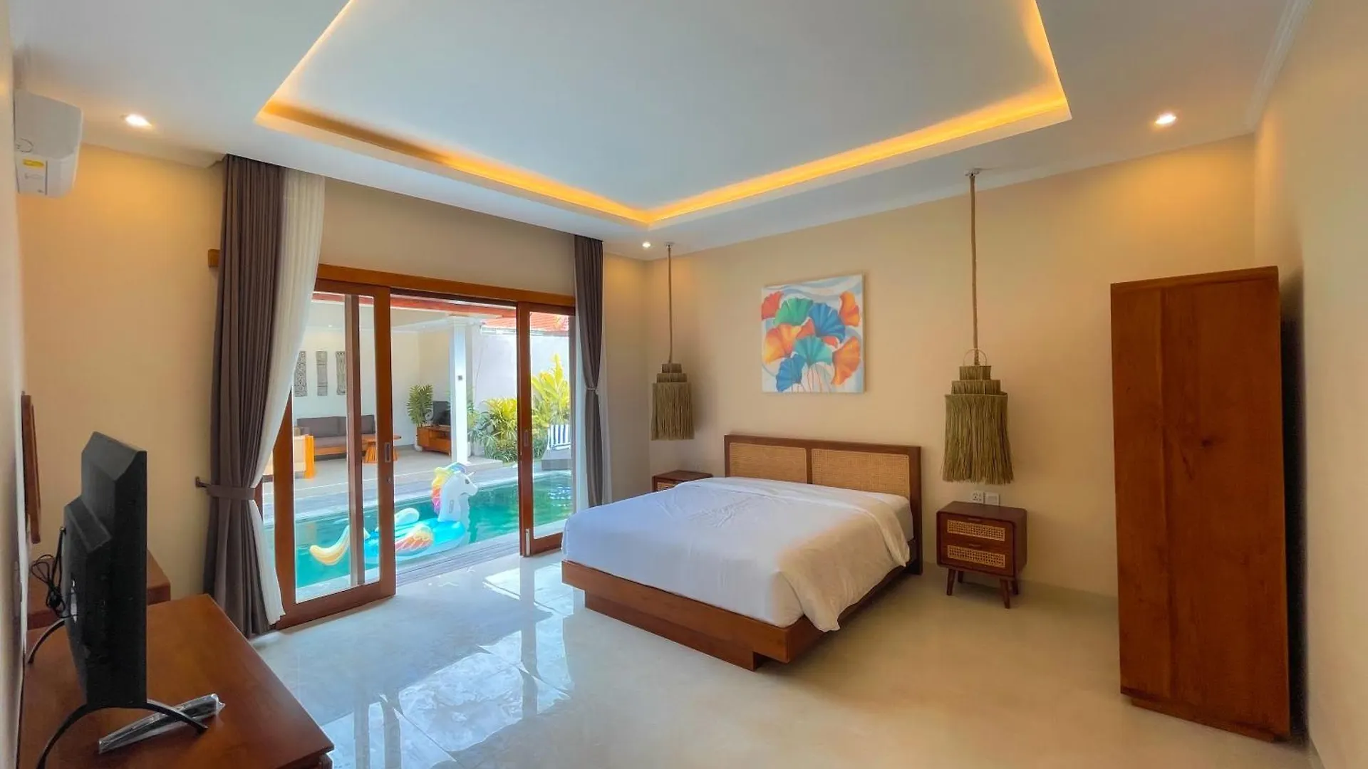 2Br Tropical Villa Sinergi In Seminyak Indonesia