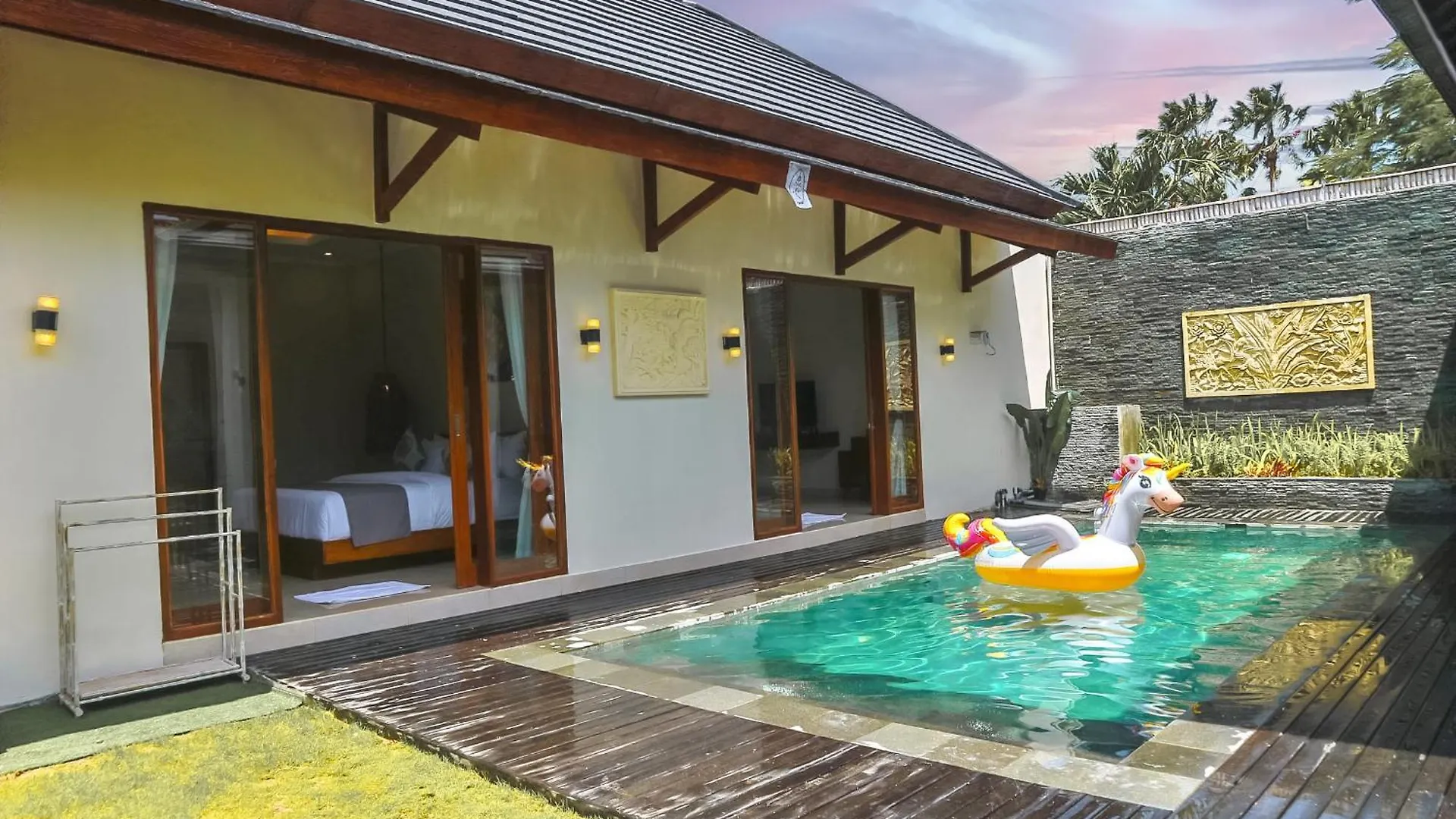 2Br Tropical Villa Sinergi In Seminyak 0*, Seminyak (Bali)