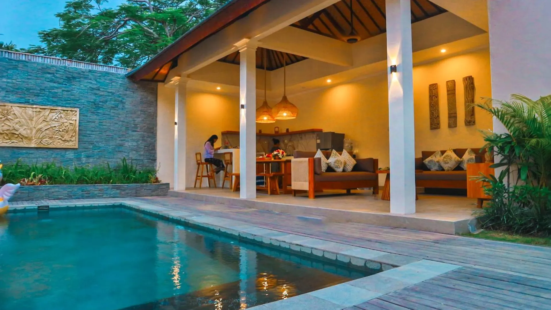 2Br Tropical Villa Sinergi In Seminyak Indonesia
