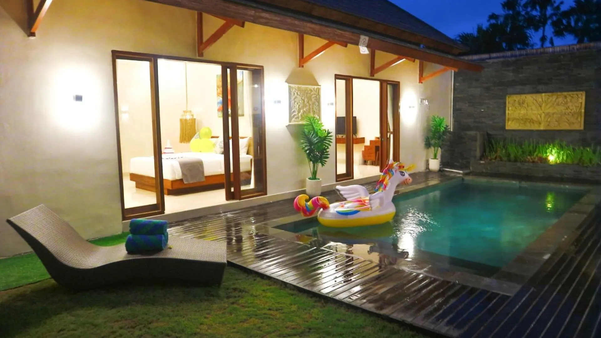2Br Tropical Villa Sinergi In Seminyak  Seminyak (Bali)