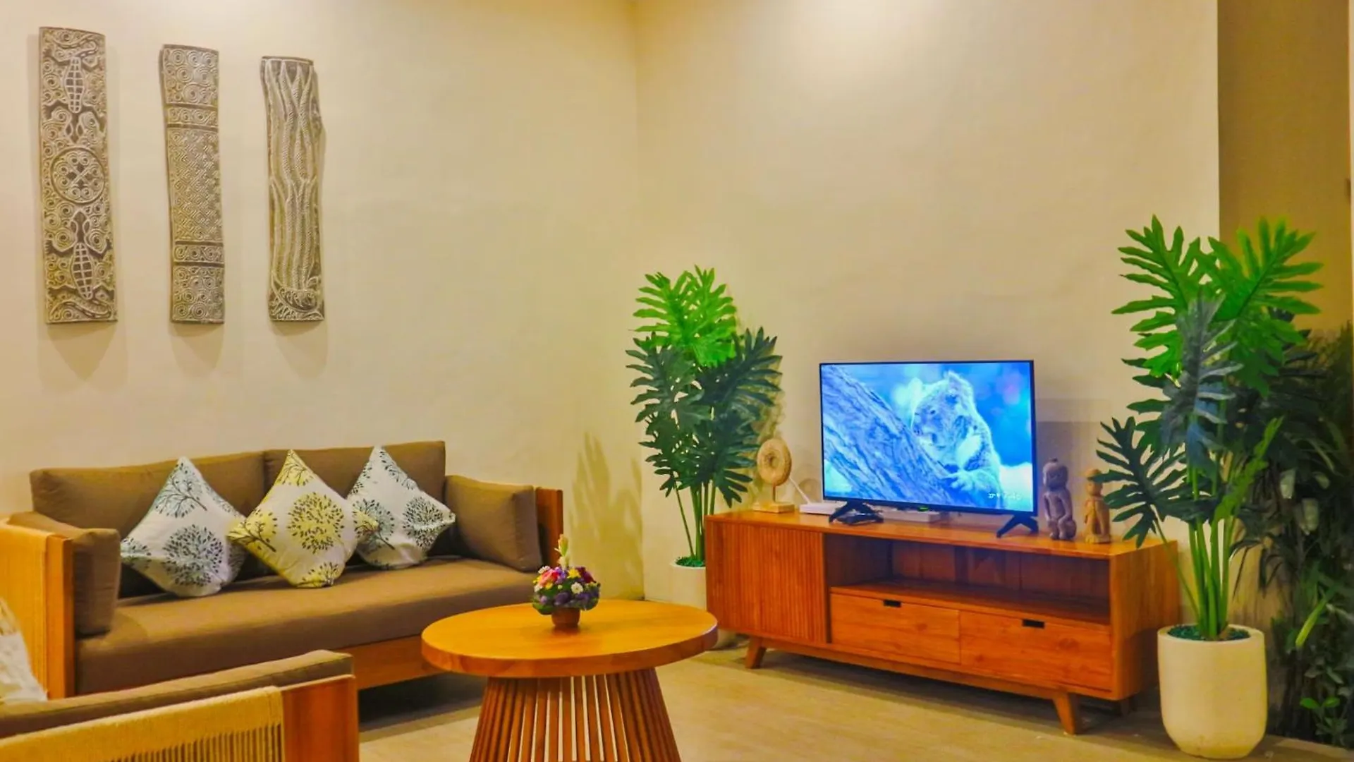 2Br Tropical Villa Sinergi In Seminyak