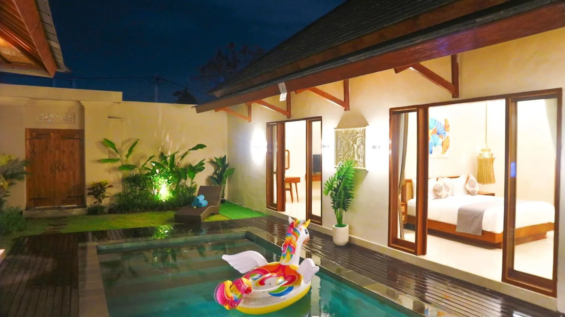 2Br Tropical Villa Sinergi In Seminyak