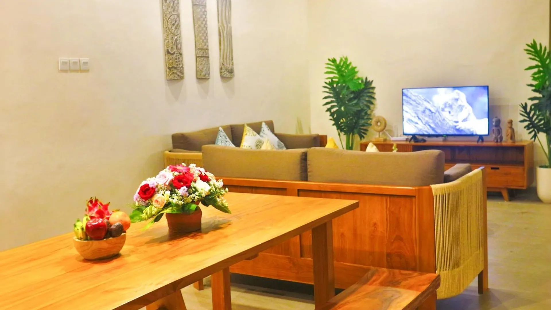 2Br Tropical Villa Sinergi In Seminyak Indonesia