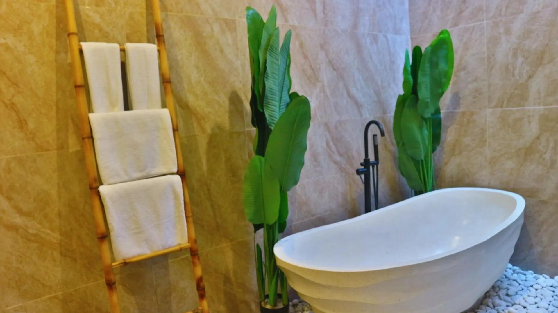 2Br Tropical Villa Sinergi In Seminyak
